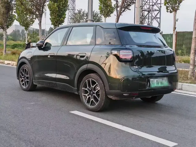 Leapmotor A10 — Фото автомобиля 6