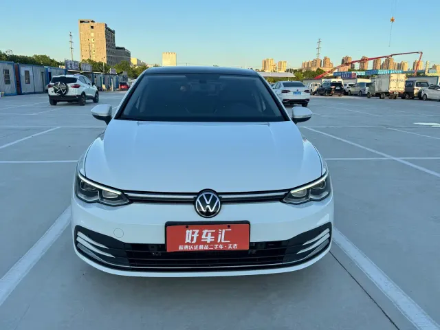 Volkswagen Golf — Фото автомобиля 2
