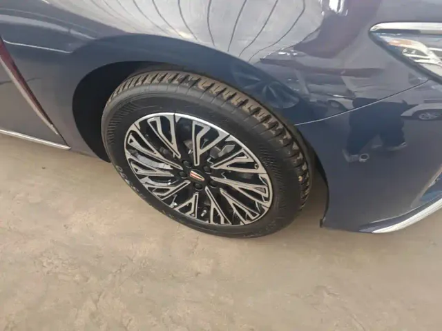 Hongqi H5 — Фото автомобиля 22
