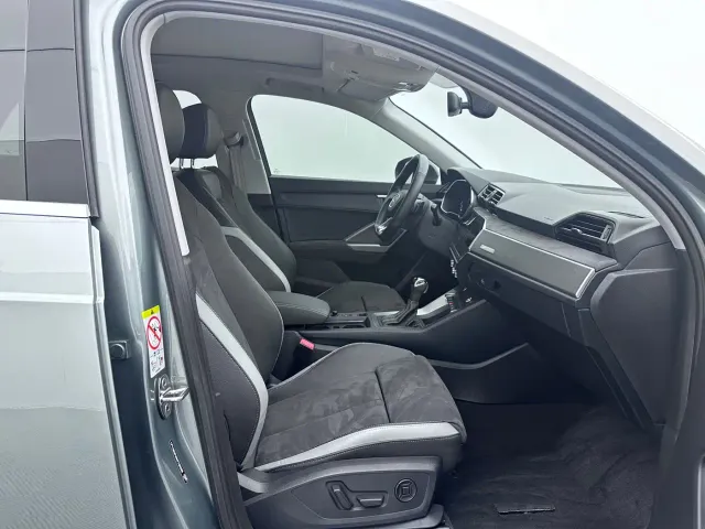 Audi Q3 — Фото автомобиля 12