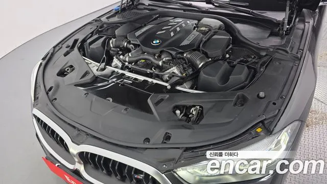 BMW 8 Series G15 — Фото автомобиля 9