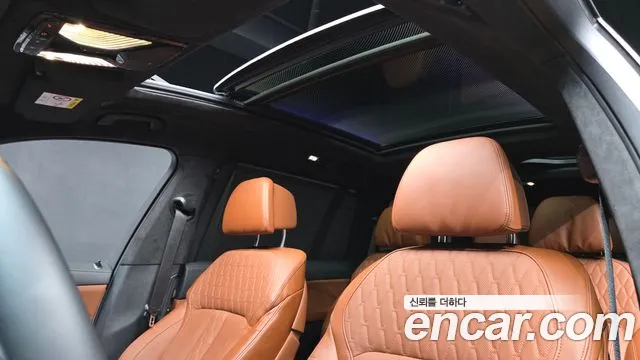 BMW X7 — Фото автомобиля 15