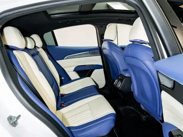 Maserati Grecale — Фото автомобиля 20