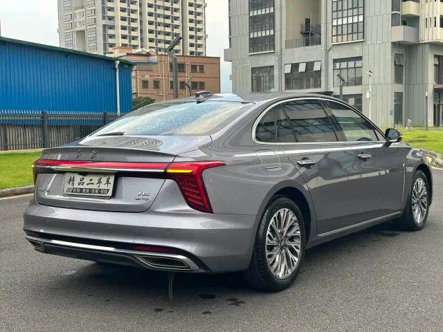 Hongqi H5 — Фото автомобиля 7