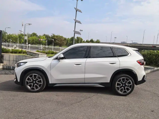 BMW X1 — Фото автомобиля 4