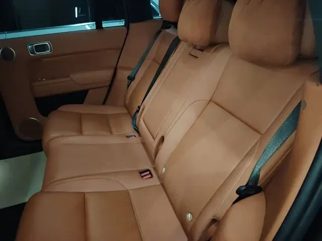 Li Auto L7 — Фото автомобиля 16