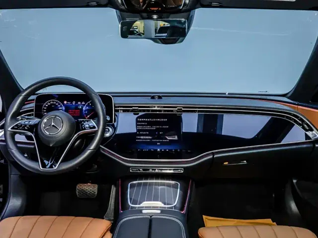 Mercedes-Benz E-Class — Фото автомобиля 29