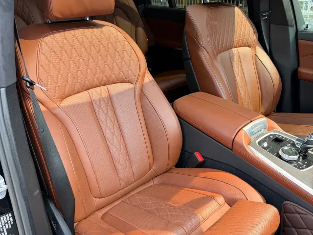 BMW X7 — Фото автомобиля 11