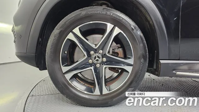 Mercedes-Benz GLE-Class — Фото автомобиля 5