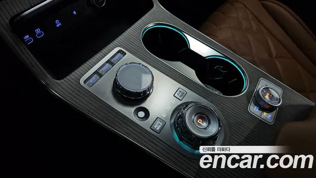 Genesis GV80 — Фото автомобиля 12