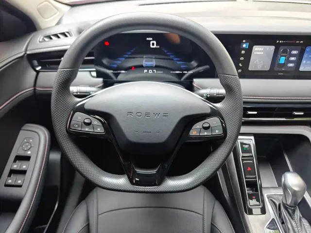 Roewe i5 — Фото автомобиля 13