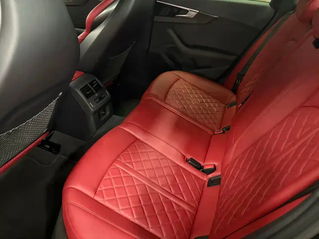 Audi S4 — Фото автомобиля 6