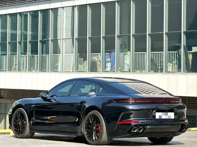 Porsche Panamera — Фото автомобиля 16