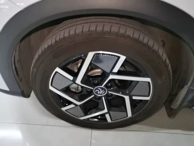 BYD Yuan PLUS — Фото автомобиля 22