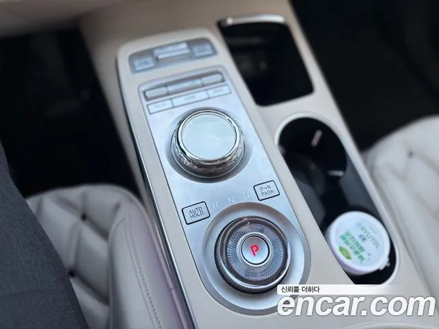 Genesis GV70 — Фото автомобиля 14
