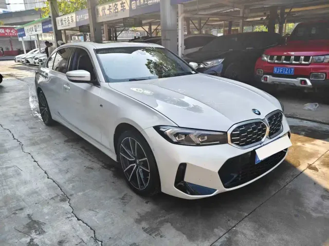 BMW 3 Series — Фото автомобиля 3