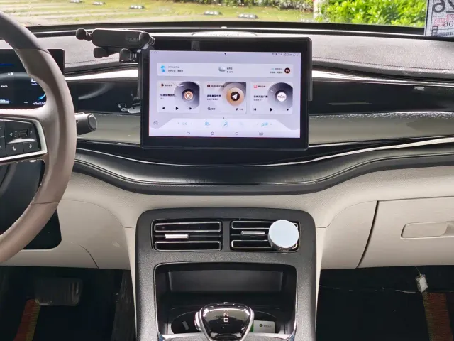 BYD Qin PLUS — Фото автомобиля 21