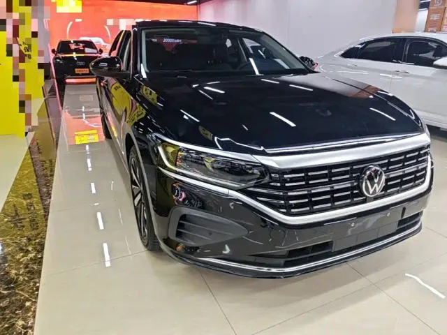 Volkswagen Passat — Фото автомобиля 3