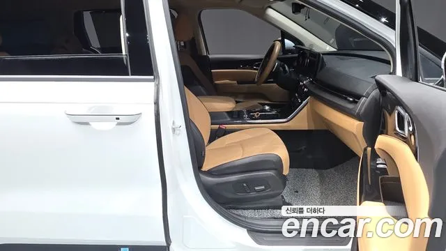 Kia Carnival Generation 4 — Фото автомобиля 11