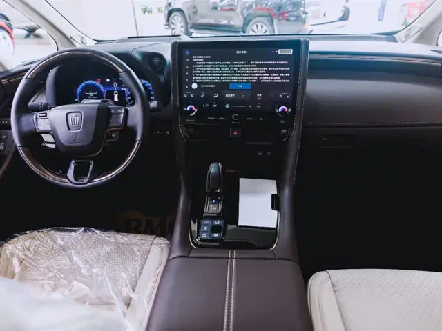 Toyota Vellfire — Фото автомобиля 9