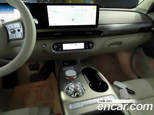 Genesis GV60 — Фото автомобиля 12