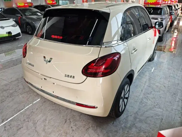 Wuling Bingo — Фото автомобиля 6