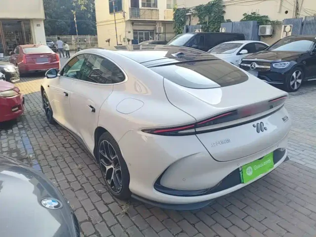 IM Motors L6 — Фото автомобиля 4