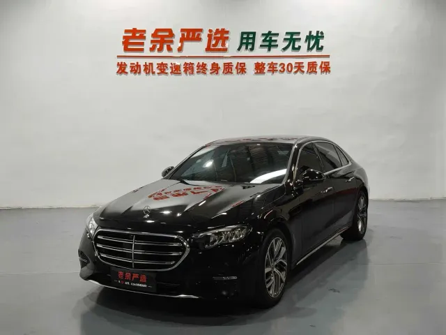 Mercedes-Benz E-Class — Фото автомобиля 3
