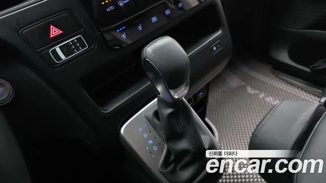 Hyundai Staria — Фото автомобиля 9