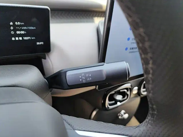 GAC Aion UT — Фото автомобиля 9