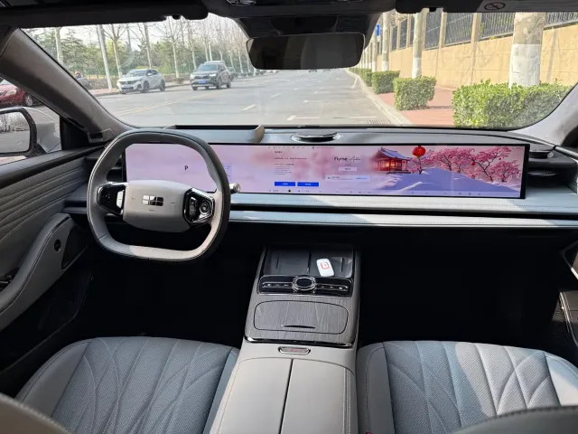 Geely Galaxy E8 — Фото автомобиля 6