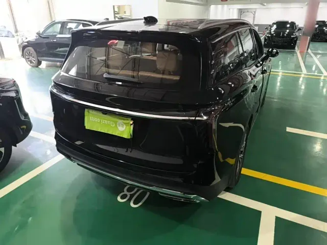 Hongqi HS7 PHEV — Фото автомобиля 6