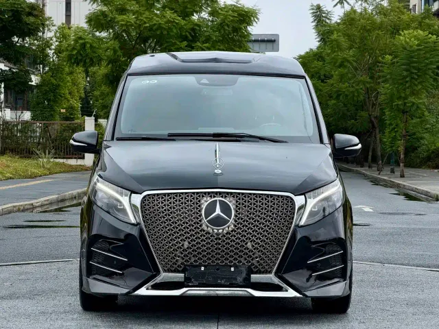 Mercedes-Benz V-Class — Фото автомобиля 3
