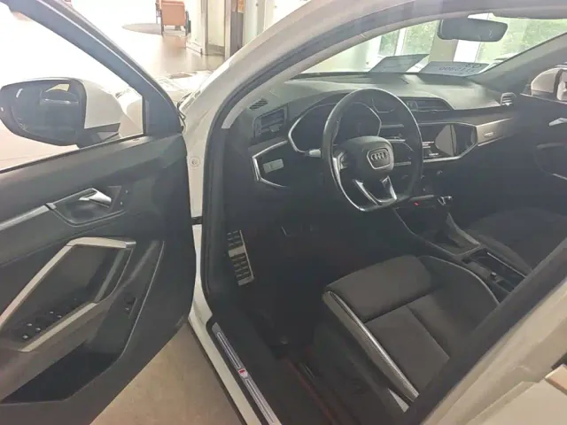 Audi Q3 — Фото автомобиля 20