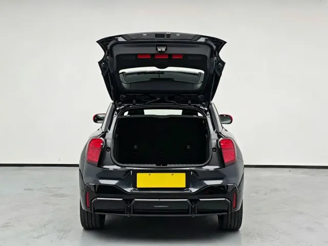 MINI Electric JCW ACEMAN — Фото автомобиля 3