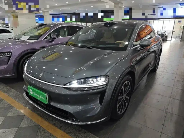 Фотография автомобиля — Luxeed R7