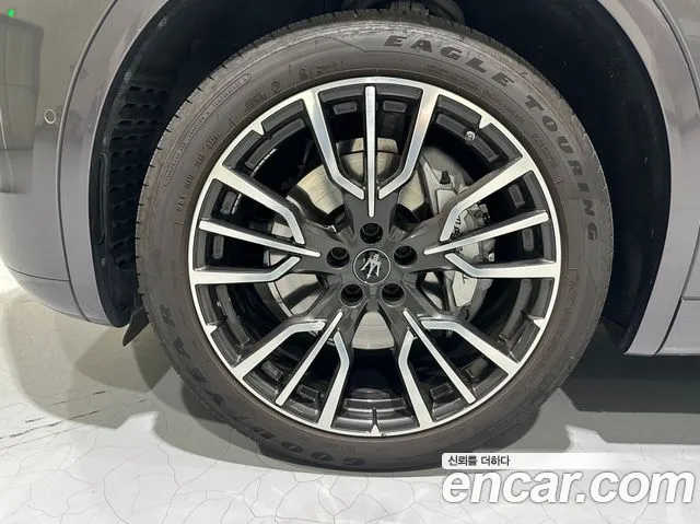 Maserati Grecale — Фото автомобиля 5