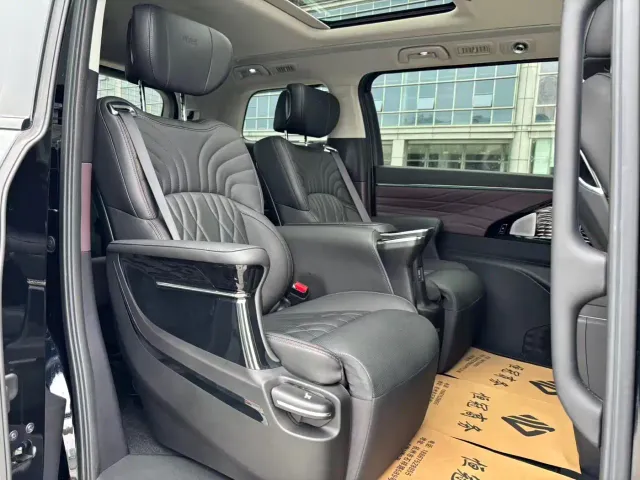 GAC Trumpchi M8 — Фото автомобиля 12