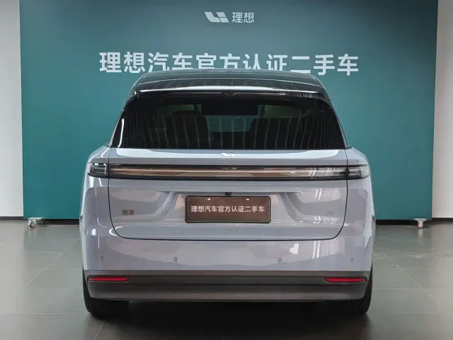 Li Auto i8 — Фото автомобиля 6
