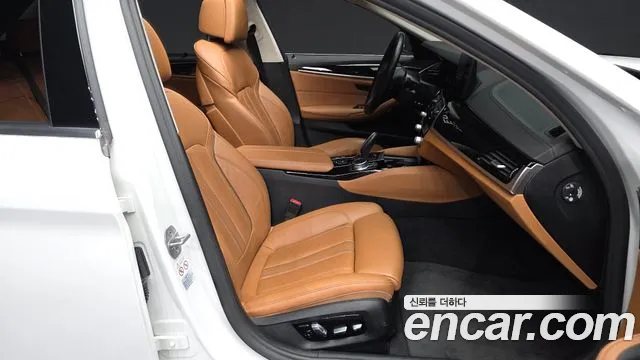 BMW 5-Series — Фото автомобиля 11