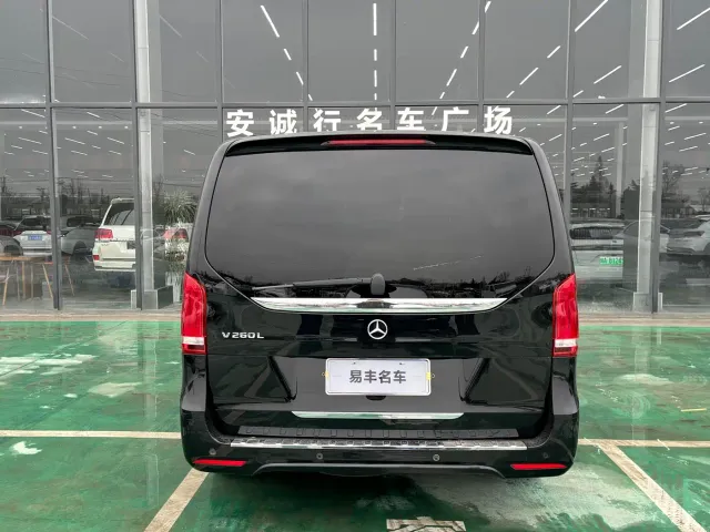 Mercedes-Benz V-Class — Фото автомобиля 18