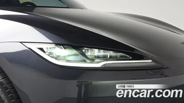 Tesla Model 3 — Фото автомобиля 7