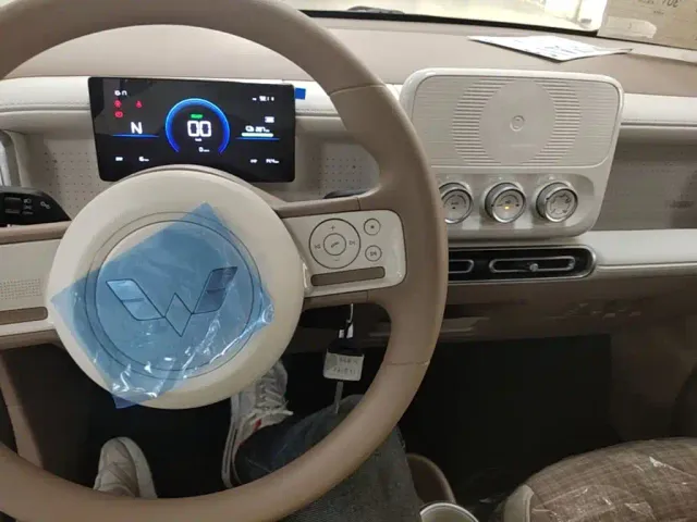 Wuling Hongguang Mini EV — Фото автомобиля 9