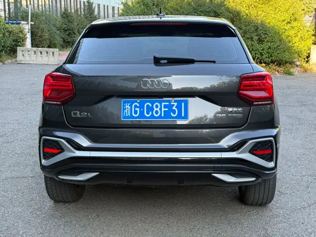 Audi Q2L — Фото автомобиля 22