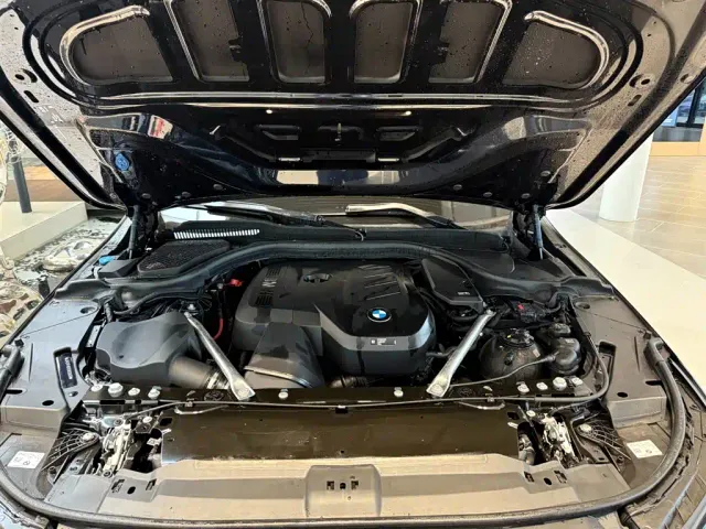 BMW 5 Series — Фото автомобиля 14
