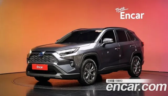 Фотография автомобиля — Toyota RAV4 5th Gen