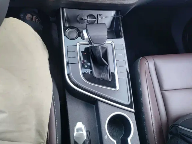 Forthing T5 — Фото автомобиля 13