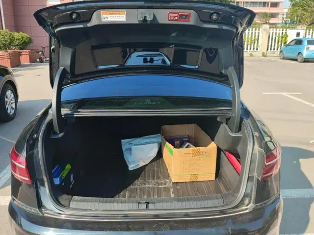 Volkswagen Passat — Фото автомобиля 4