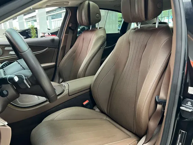 Mercedes-Benz E-Class — Фото автомобиля 9