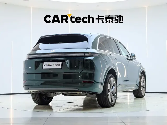 Li Auto L7 — Фото автомобиля 10